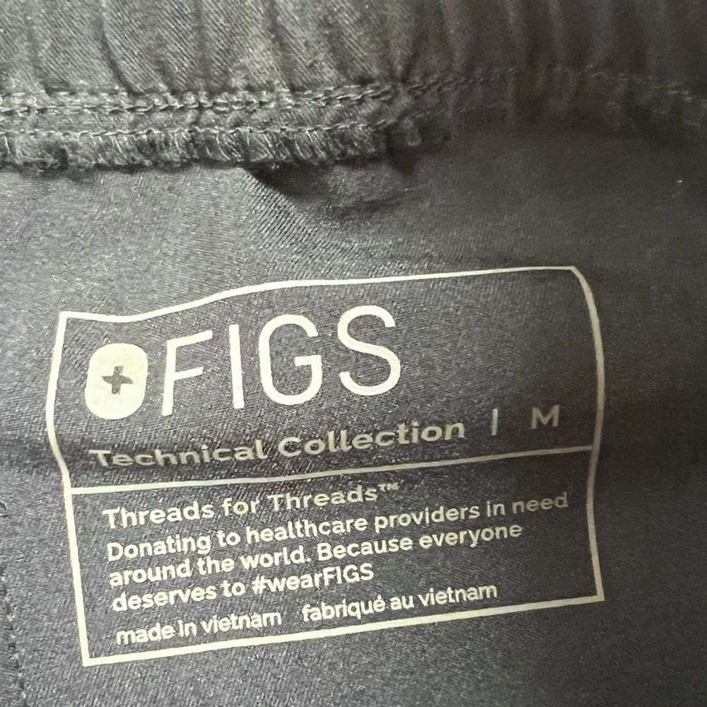 FIGS Technical Collection Scrub Pants - Black - Picture 3 of 8
